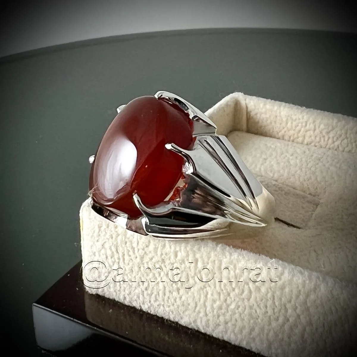 Red Yemeni Aqeeq - عقيق يمني أحمر + Yemen Agate Liver Color + Romani Aqeeq