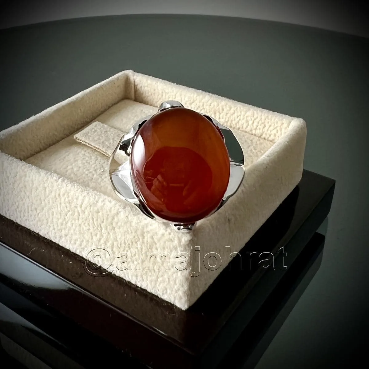 Red Yemeni Aqeeq - عقيق يمني أحمر + Yemen Agate Liver Color + Romani Aqeeq