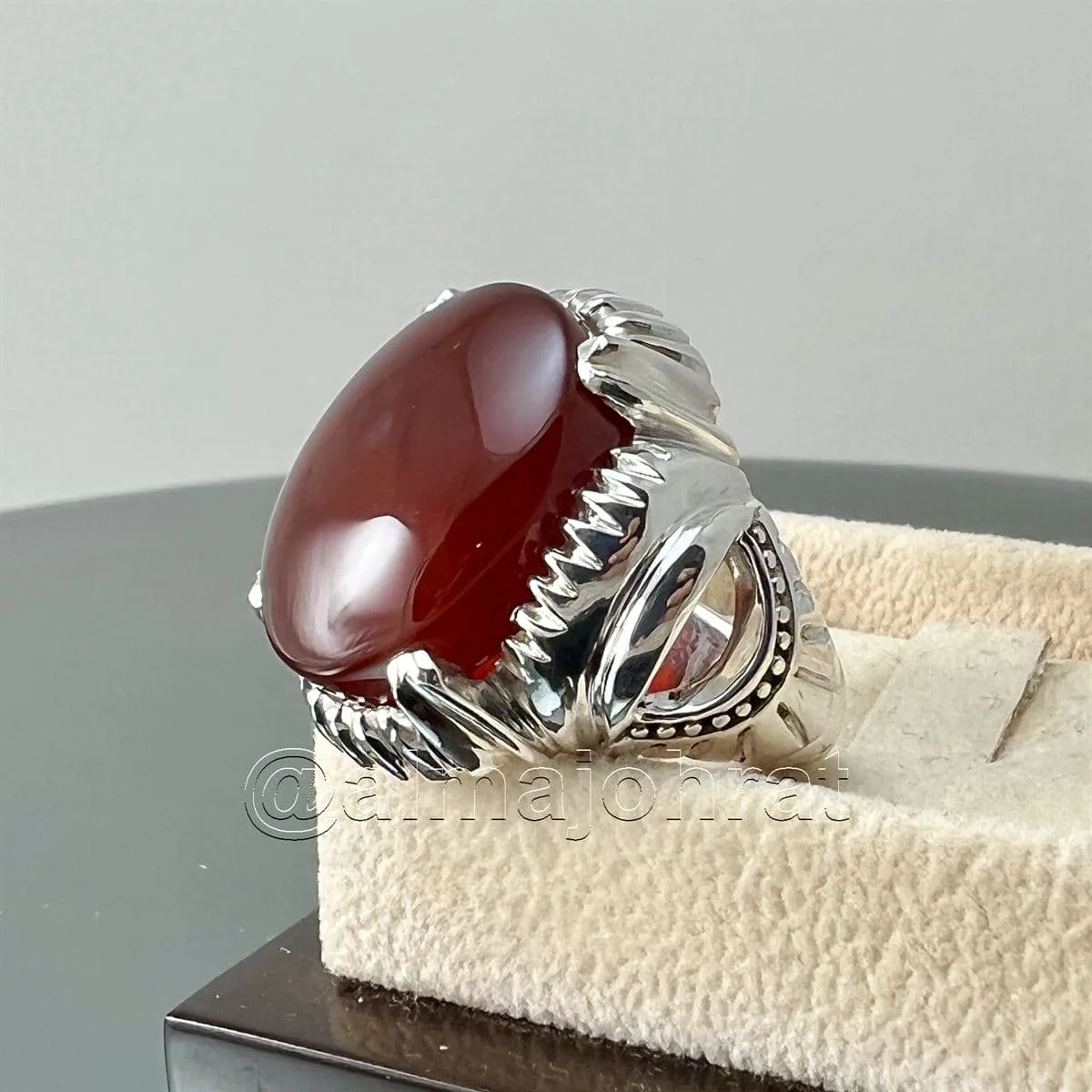 Red Yemeni Aqeeq - عقيق يمني أحمر + Yemen Agate Liver Color + Romani Aqeeq