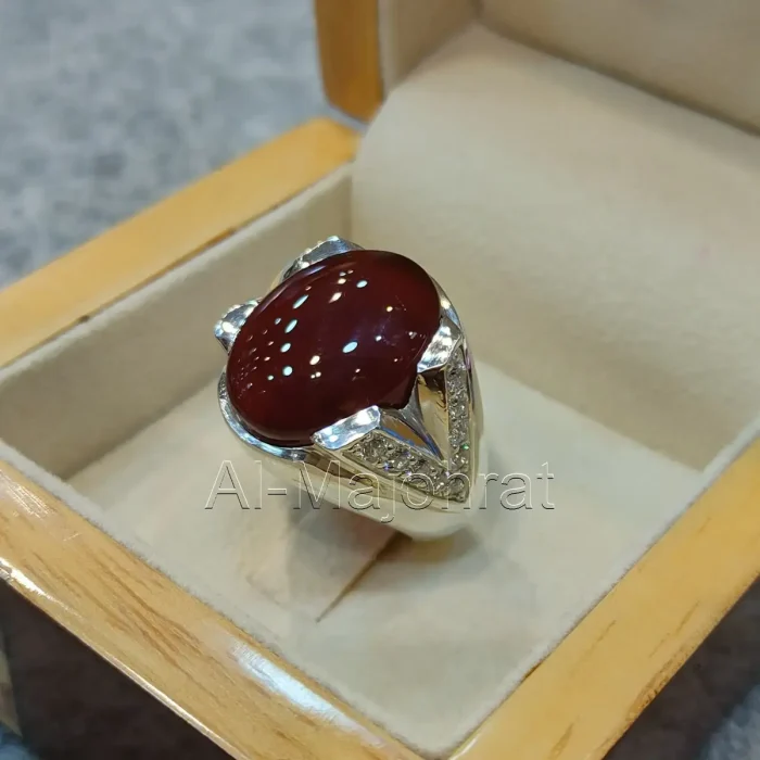 Red Yemeni Aqeeq - عقيق يمني أحمر + Yemen Agate Liver Color + Romani Aqeeq