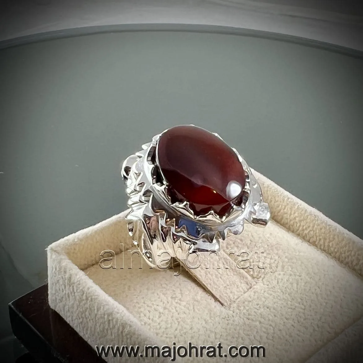 Red Yemeni Aqeeq - عقيق يمني أحمر + Yemen Agate Liver Color + Romani Aqeeq