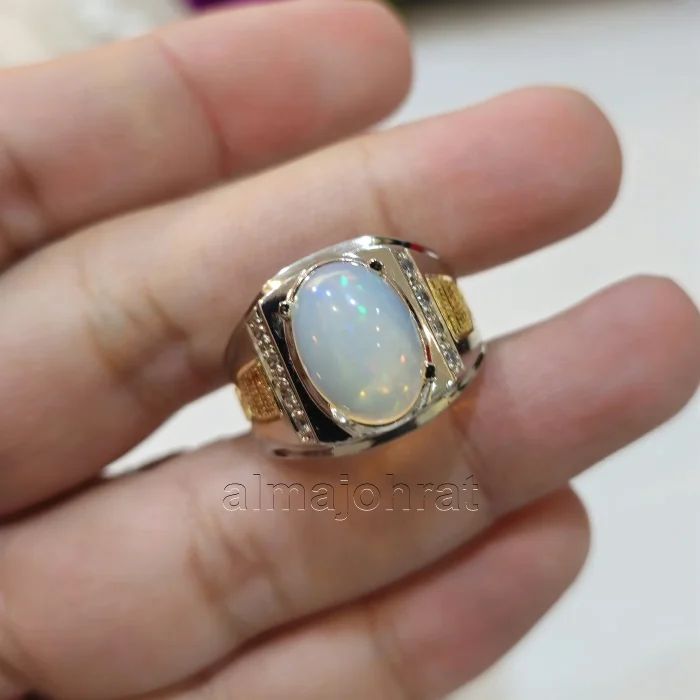 ⁦White Opal Ethiopian Natural Gemstone - Silver Ring⁩ - الصورة ⁦5⁩
