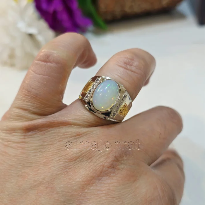 ⁦White Opal Ethiopian Natural Gemstone - Silver Ring⁩ - الصورة ⁦3⁩