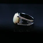 ⁦White Opal & Black Rhodium - Natural Gemstone - Silver Ring⁩ - الصورة ⁦5⁩