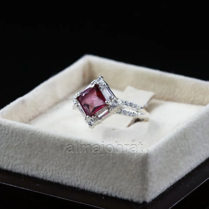 ⁦Natural Rhodolite Garnet Gemstone Ring for Women Silver 925⁩ - الصورة ⁦1⁩