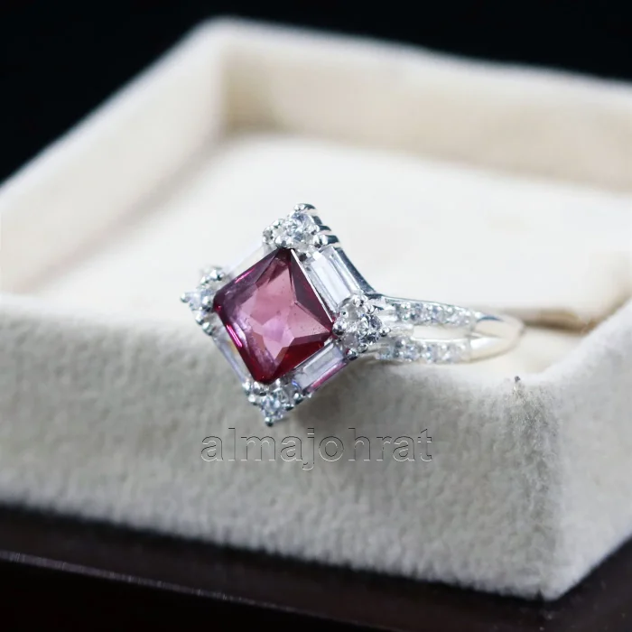 ⁦Natural Rhodolite Garnet Gemstone Ring for Women Silver 925⁩ - الصورة ⁦3⁩