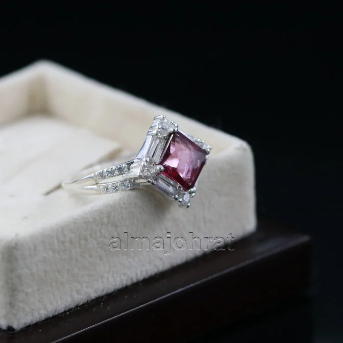 ⁦Natural Rhodolite Garnet Gemstone Ring for Women Silver 925⁩ - الصورة ⁦4⁩