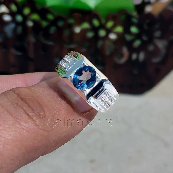 ⁦London Blue Topaz Natural Gemstone - Silver Ring⁩ - الصورة ⁦2⁩