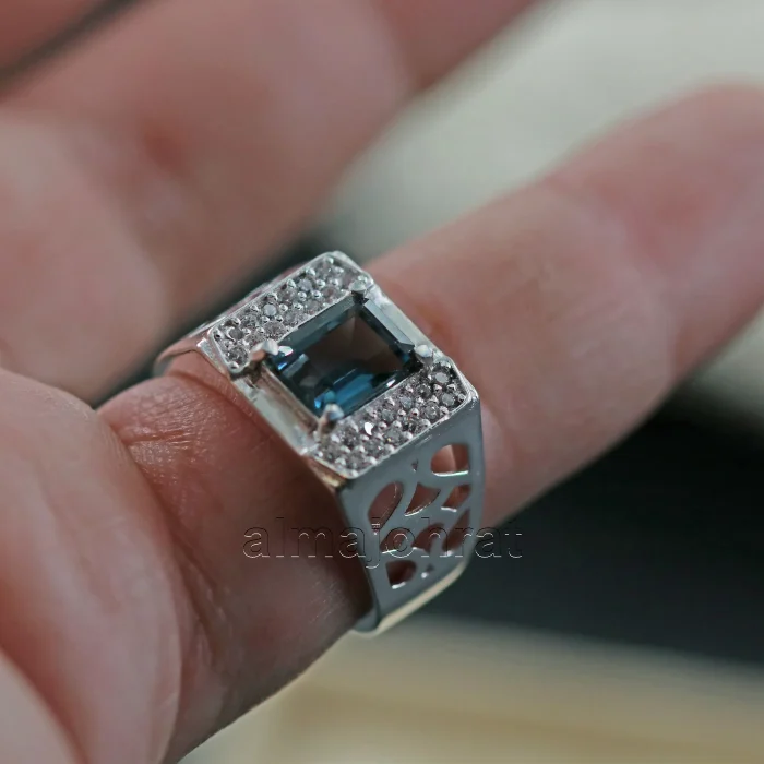 ⁦London Blue Topaz Natural Gemstone - Silver Ring⁩ - الصورة ⁦2⁩