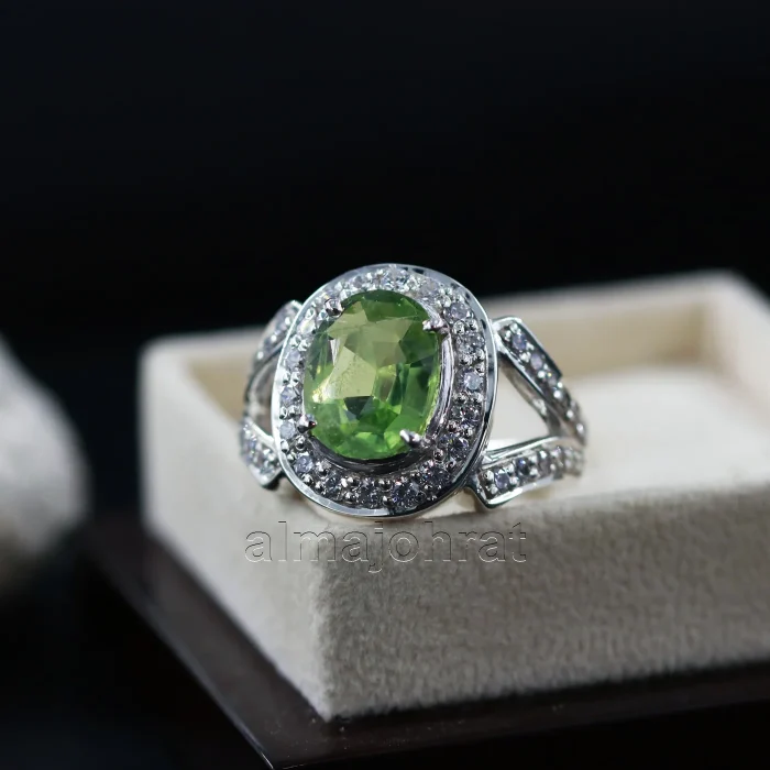 ⁦Natural Peridot Gemstone Ring Pure Silver⁩ - الصورة ⁦2⁩