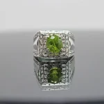 Natural Peridot Gemstone Ring Pure Silver - Image 2