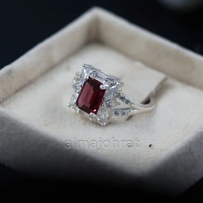⁦Natural Rhodolite Garnet Gemstone Ring for Women Silver 925⁩ - الصورة ⁦3⁩