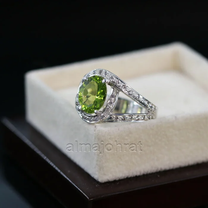 ⁦Natural Peridot Gemstone Ring Pure Silver⁩ - الصورة ⁦4⁩